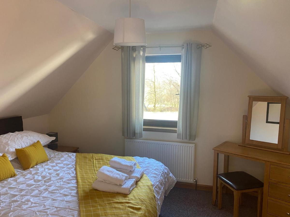 Eishkin Flat, Appartement Fort William Buitenkant foto